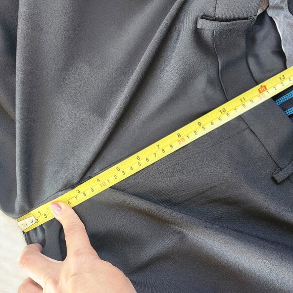 Pants  Straight Fit Size 42W x 32L - Picture 6 of 9